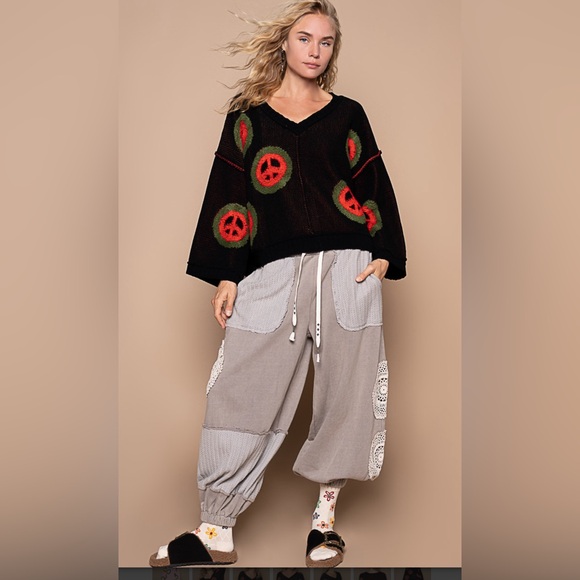 #071 Sale! POL 3 Left! Peace Sweater - Picture 6 of 6